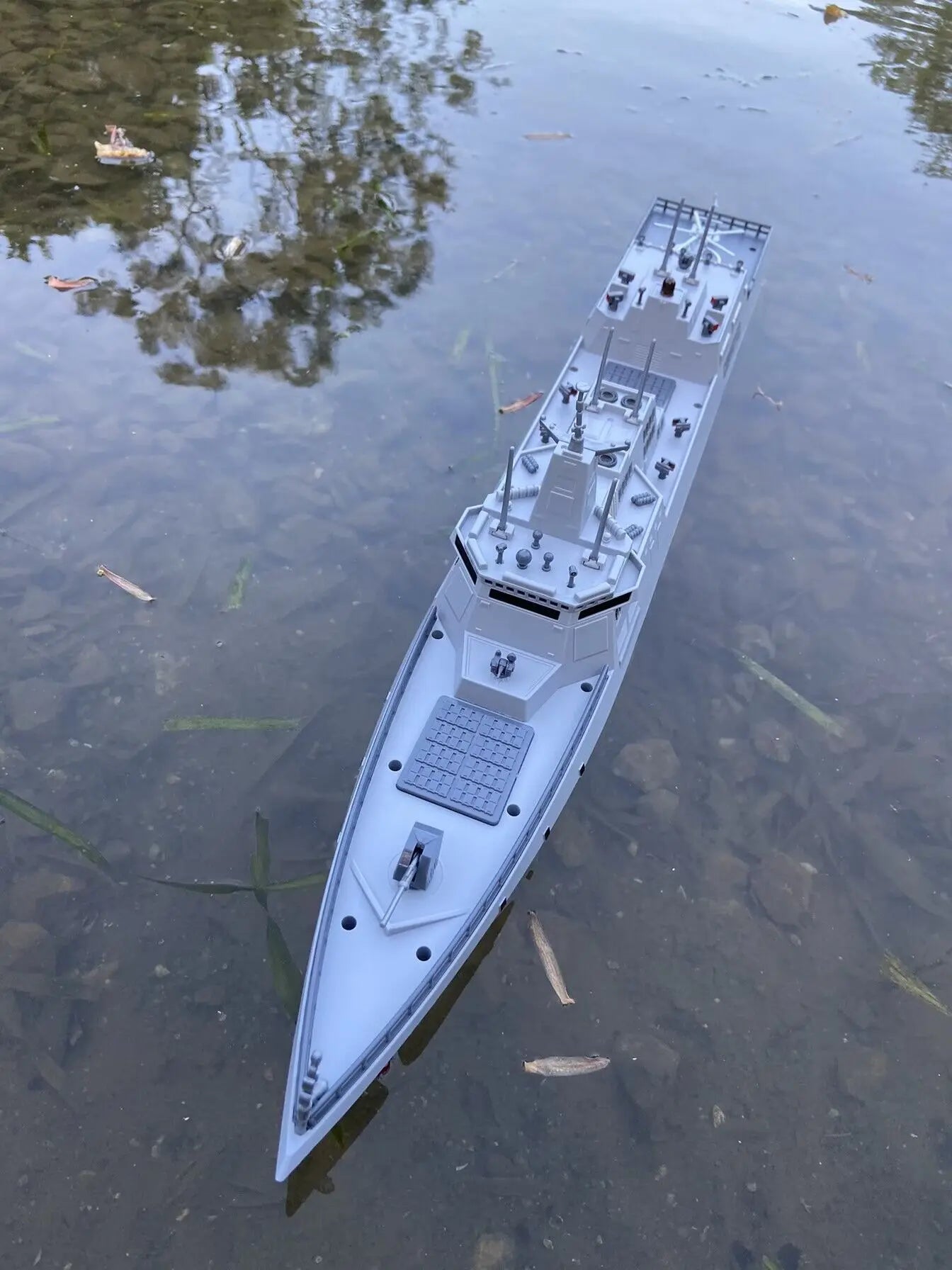 RC Warship 26.7 inch(68CM) Super Long Hull RC Boat Charging Military Children's Toy boy Electric Toy Ship Aircraft Carrier Warsh