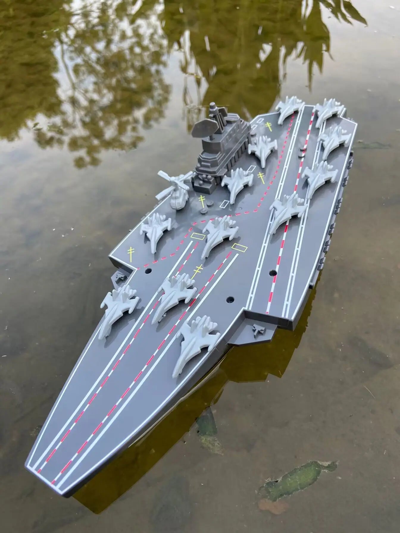 RC Warship 26.7 inch(68CM) Super Long Hull RC Boat Charging Military Children's Toy boy Electric Toy Ship Aircraft Carrier Warsh