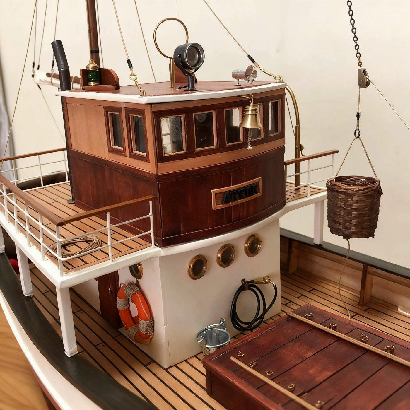 RC Ships113cm Artur RC Fishing Boat Meticulously Crafted Wooden RC Schiffe Model Kit Ship Toy