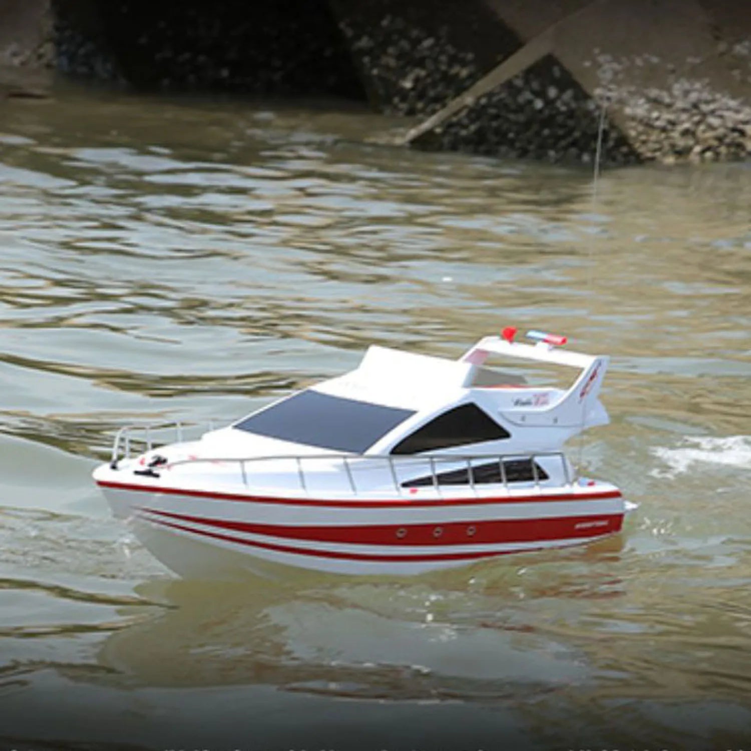 Heng Long RC Racing Boat 2.4G Remote Control High-Speed Luxury Yacht Ship Model With Waterproof Design For Pool Lake Use