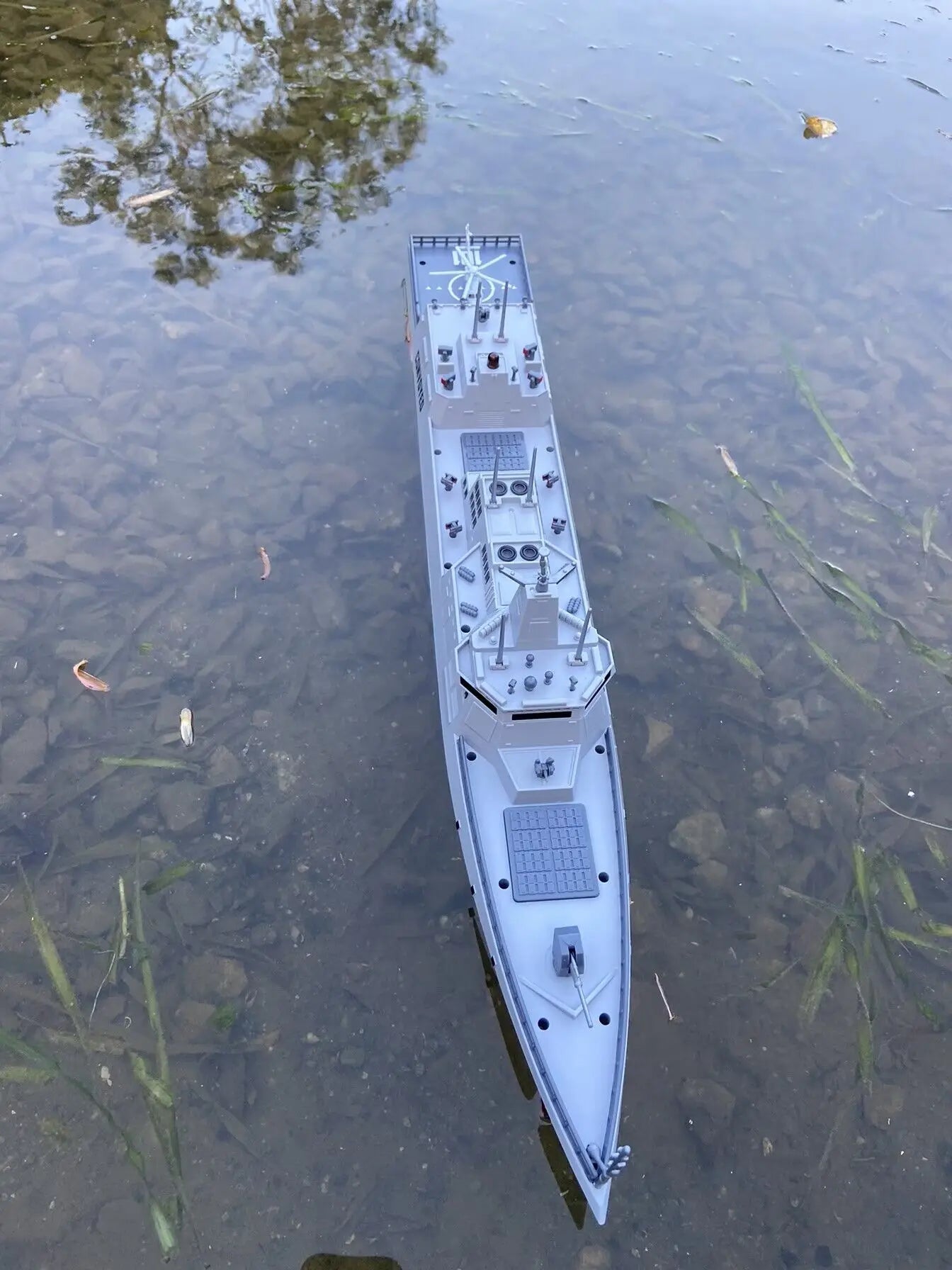 RC Warship 26.7 inch(68CM) Super Long Hull RC Boat Charging Military Children's Toy boy Electric Toy Ship Aircraft Carrier Warsh