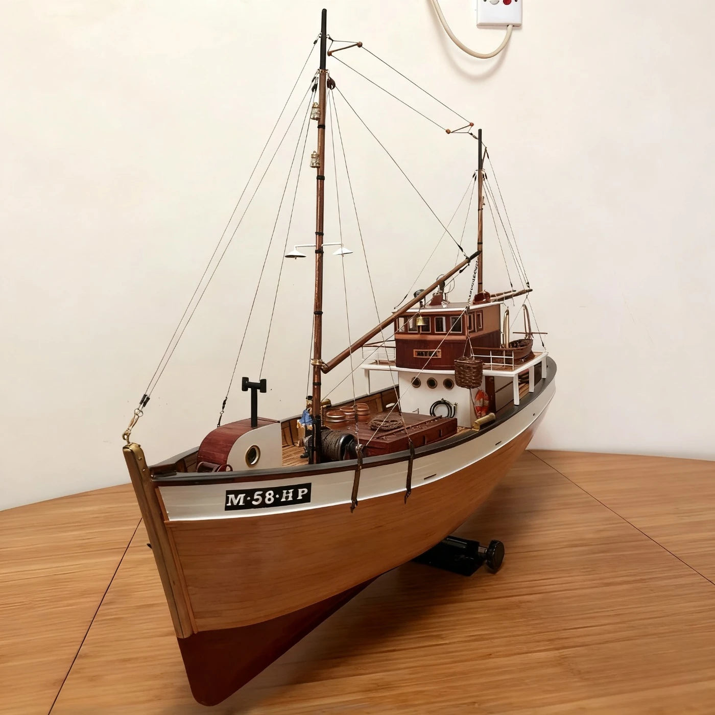 RC Ships113cm Artur RC Fishing Boat Meticulously Crafted Wooden RC Schiffe Model Kit Ship Toy