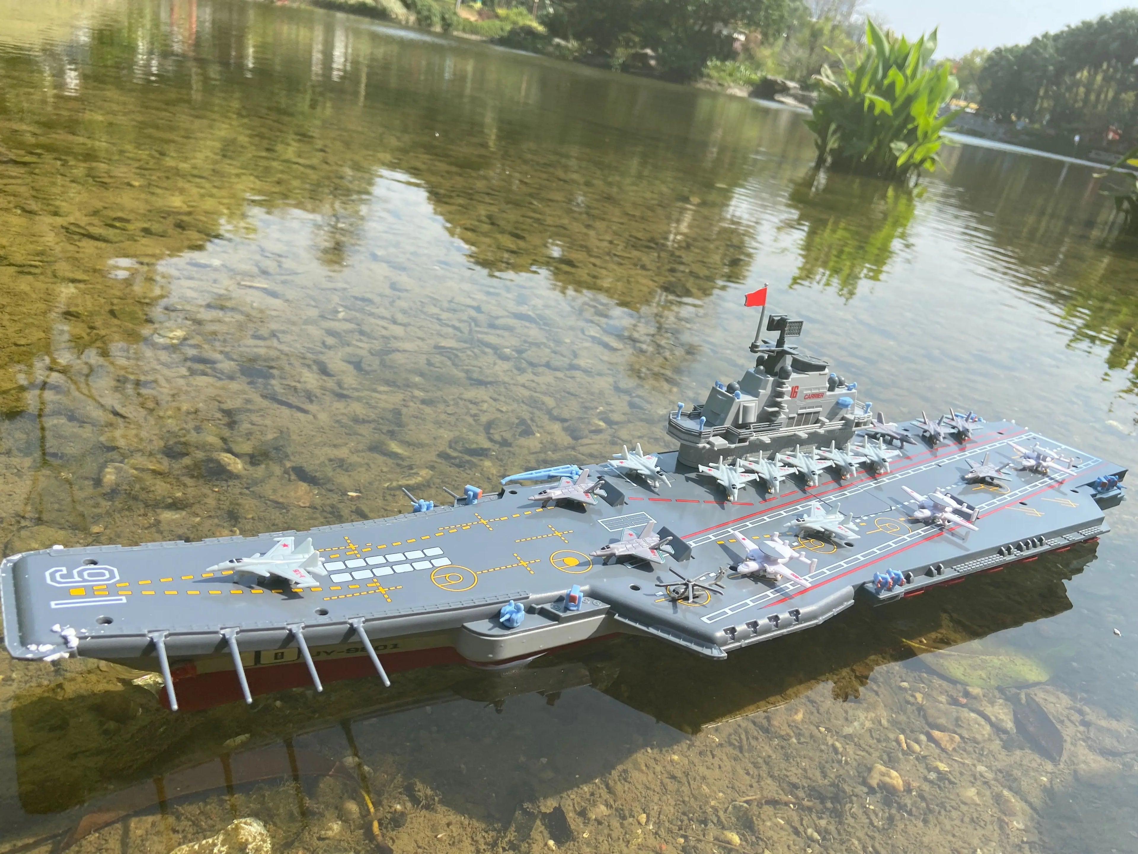 RC Warship 26.7 inch(68CM) Super Long Hull RC Boat Charging Military Children's Toy boy Electric Toy Ship Aircraft Carrier Warsh
